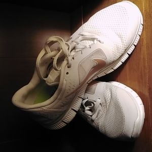 Cross training Nike sneakers